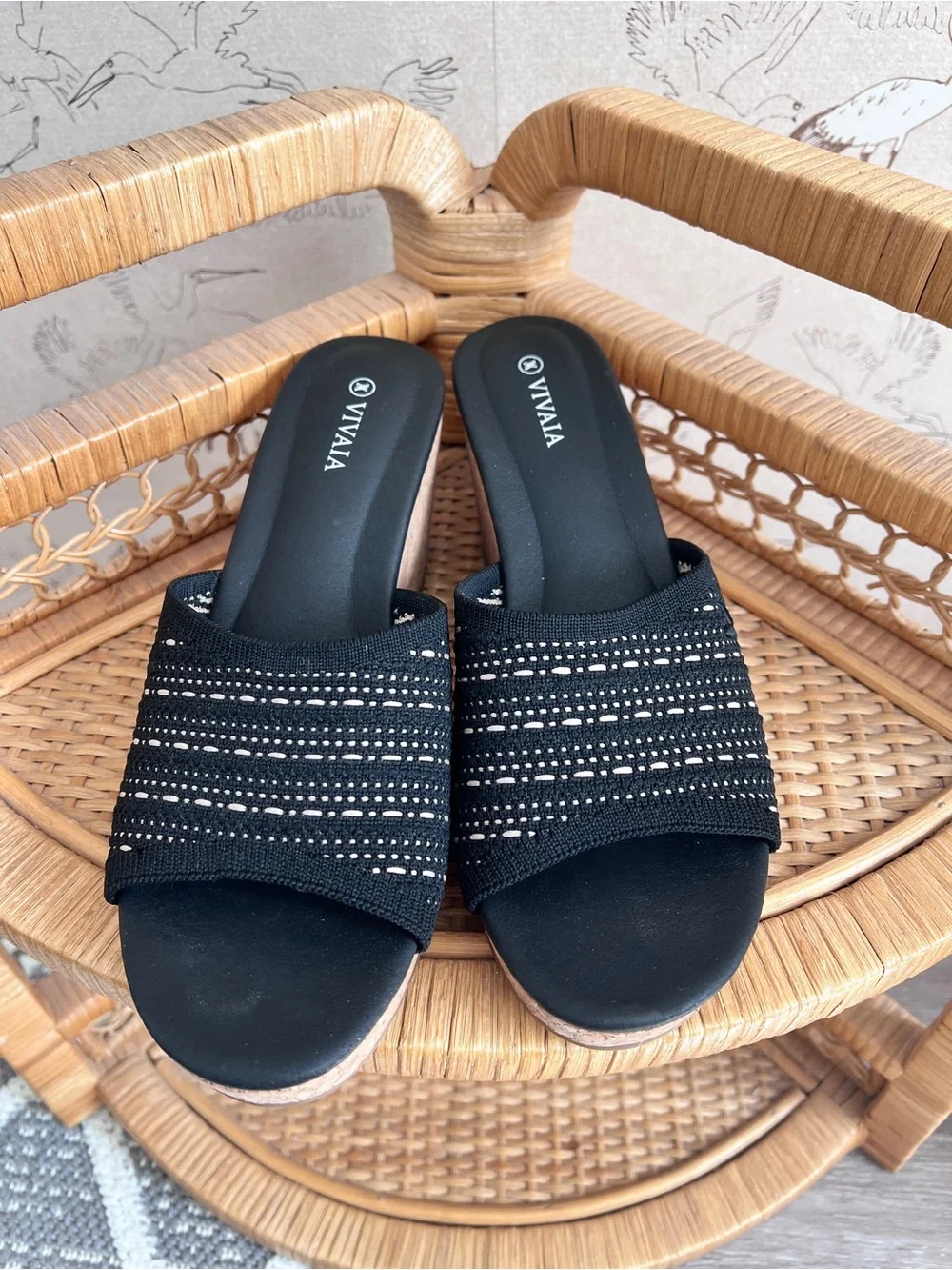 Vivaia Stacey‎ wedge sandals